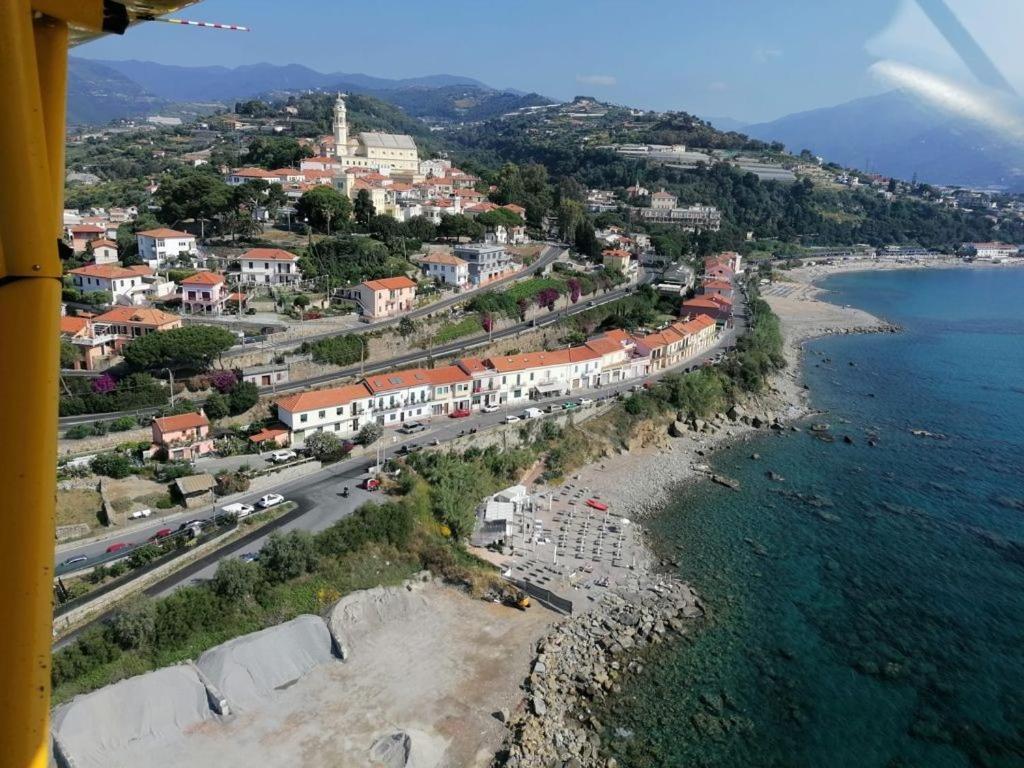 Hotel Svizzera Arma di Taggia Exterior foto