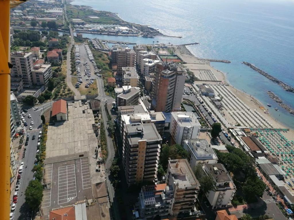 Hotel Svizzera Arma di Taggia Exterior foto