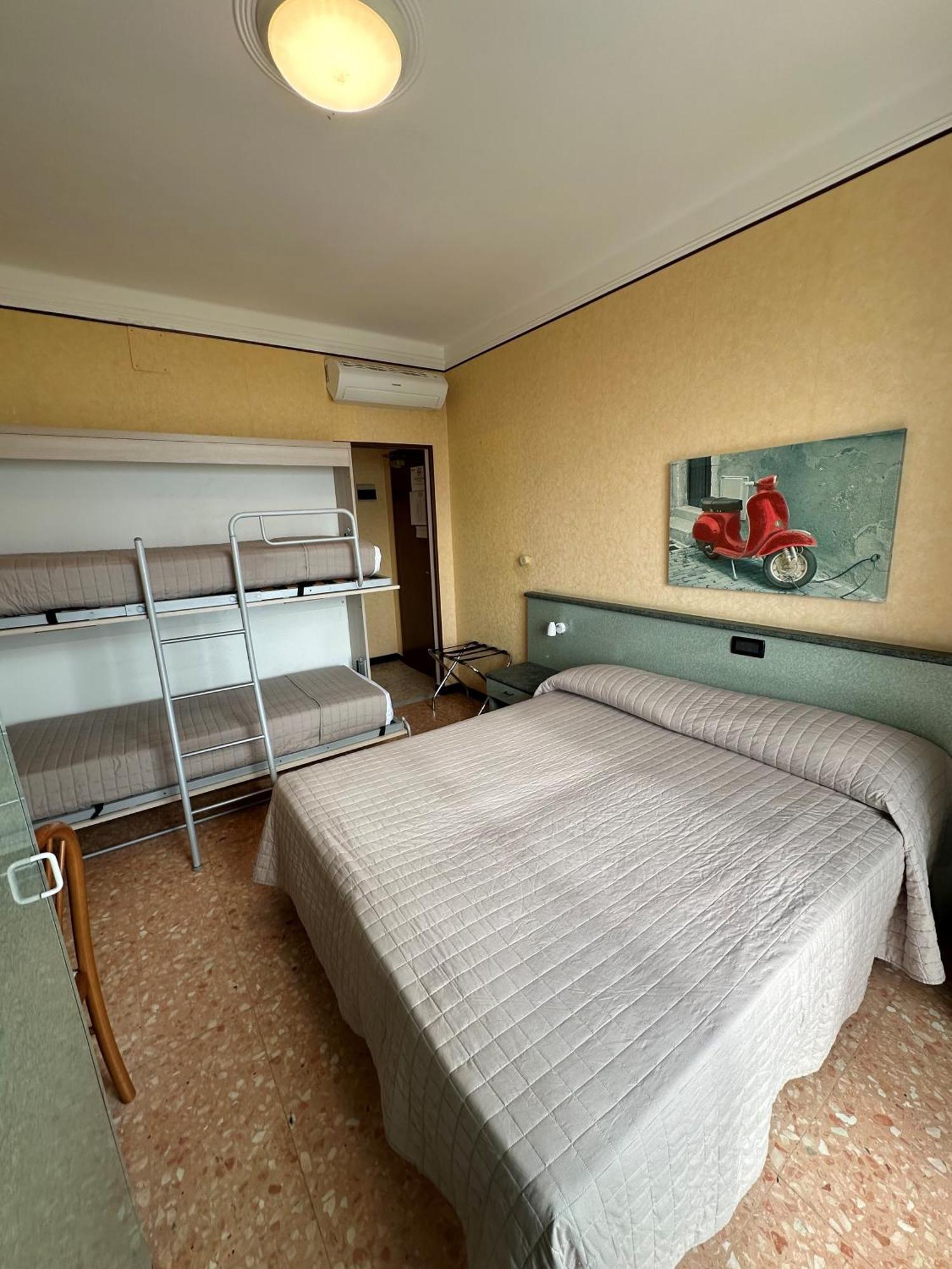 Hotel Svizzera Arma di Taggia Exterior foto