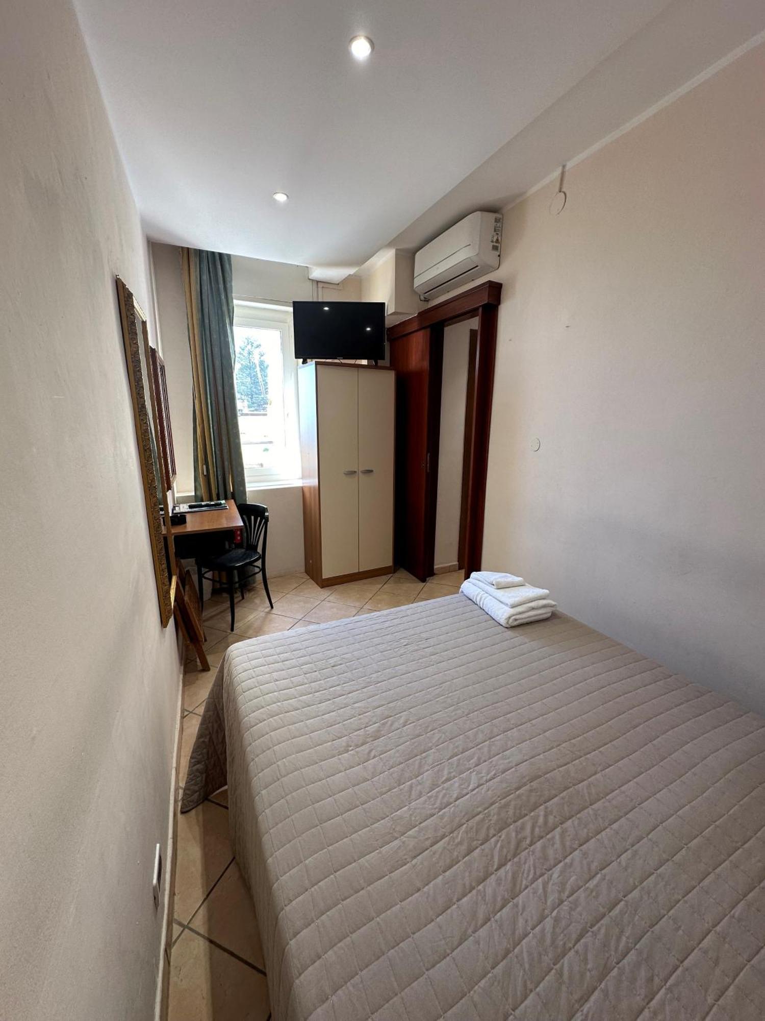 Hotel Svizzera Arma di Taggia Exterior foto