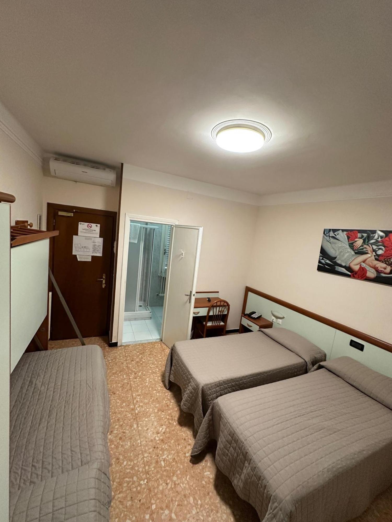 Hotel Svizzera Arma di Taggia Exterior foto